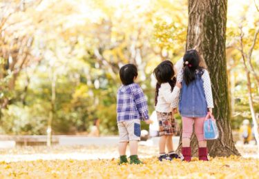 子供の発育に影響？現代っ子の肩こり