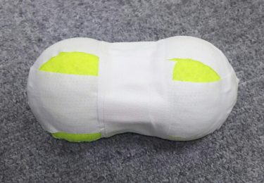 綺麗な作り方も解説！テニスボールマッサージが肩こりに効く